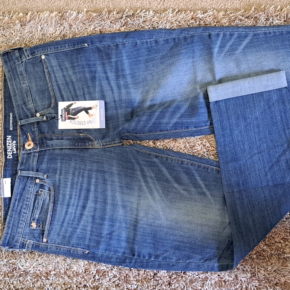 Levi's Denizen Stetchy Boyfriend Crops